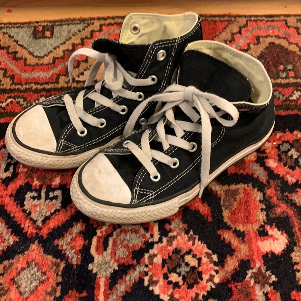 Black converse sneakers